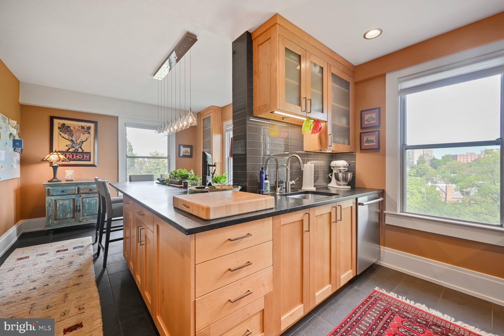 3900 Cathedral Avenue Northwest, Unit 411A Washington, DC 20016 - Photo 10 of 26