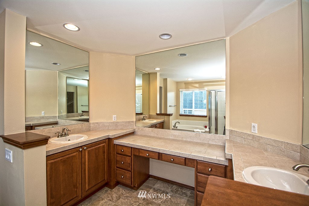 3202 171st Place Southeast Bothell, WA 98012 - Photo 13 of 25 Gallery Image 13