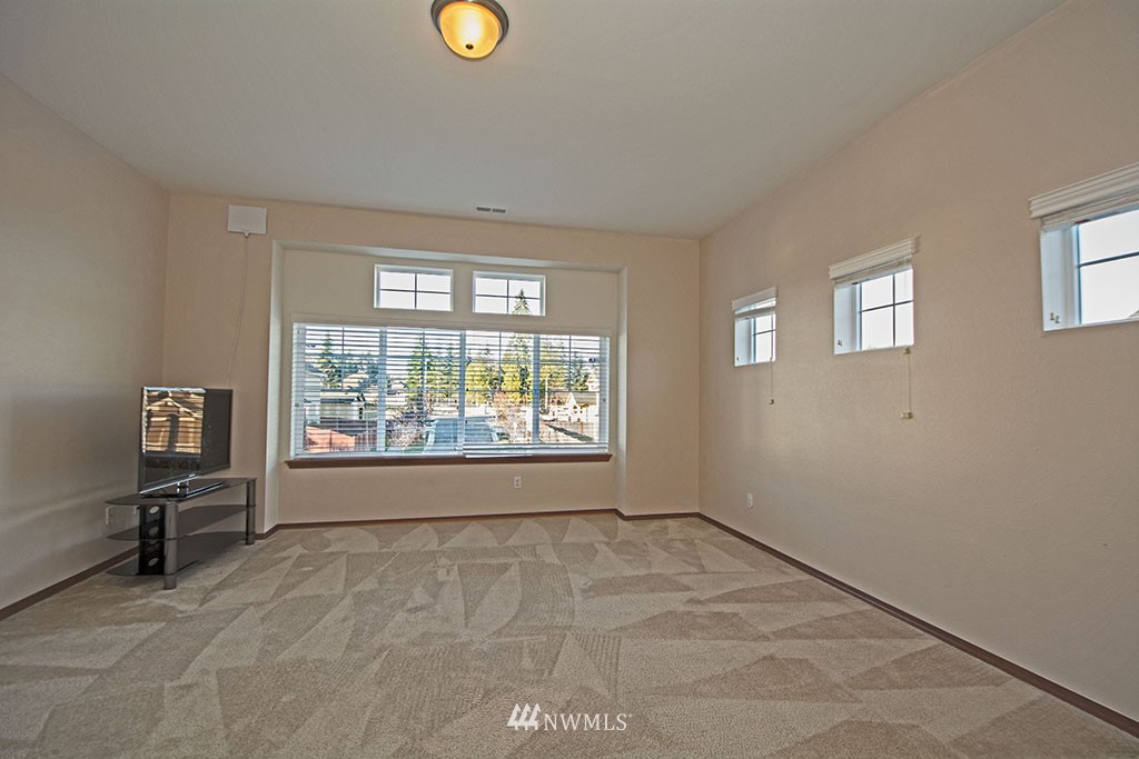 3202 171st Place Southeast Bothell, WA 98012 - Photo 19 of 25 Gallery Image 19