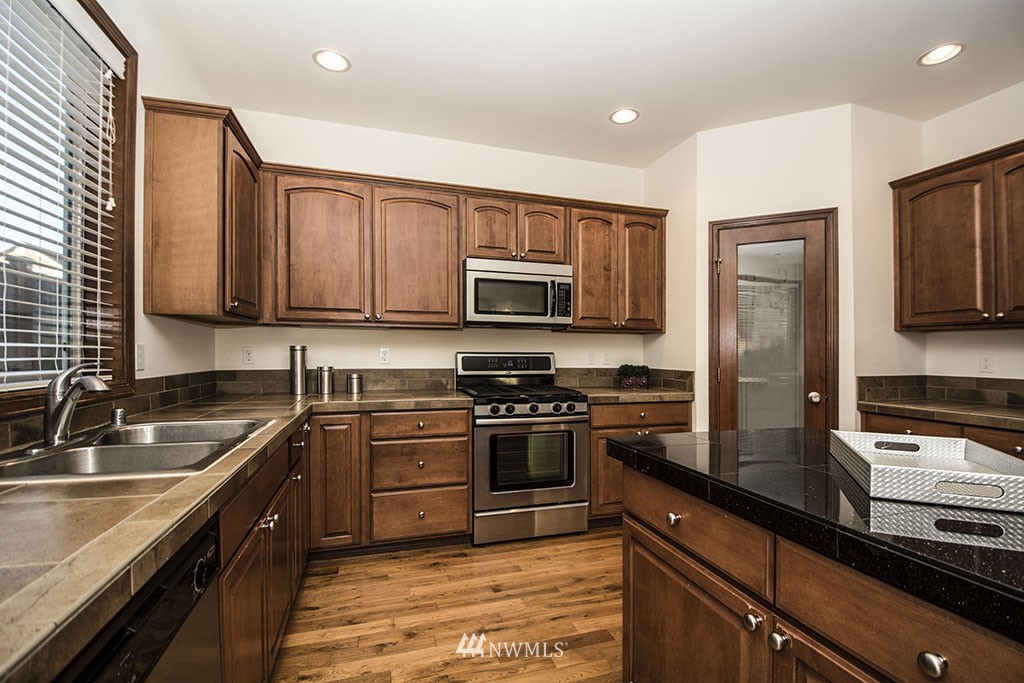 3202 171st Place Southeast Bothell, WA 98012 - Photo 8 of 25 Gallery Image 8