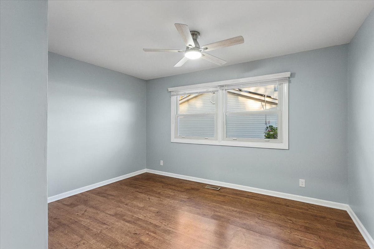 809 Oakton Avenue Romeoville, IL 60446 - Photo 13 of 20