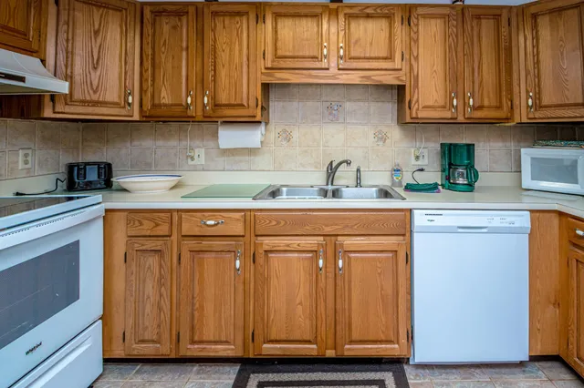 $425,000 | 30 Christmas Mountain Road, Unit H30, Intervale, NH 03845