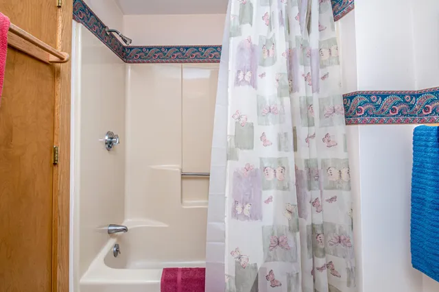 $425,000 | 30 Christmas Mountain Road, Unit H30, Intervale, NH 03845