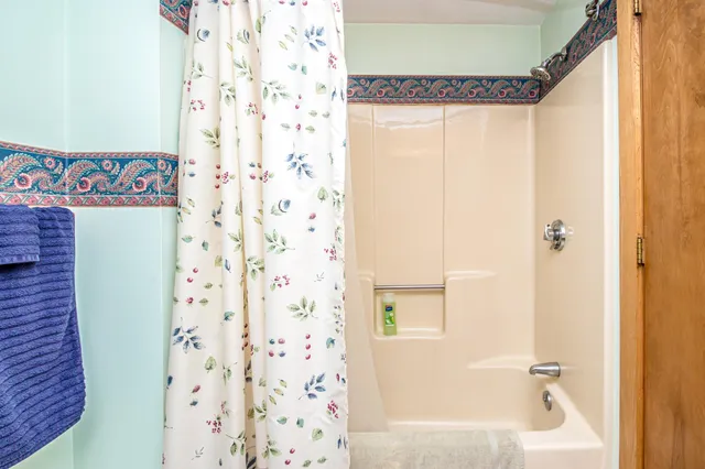 $425,000 | 30 Christmas Mountain Road, Unit H30, Intervale, NH 03845