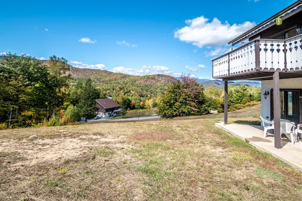 $425,000 | 30 Christmas Mountain Road, Unit H30, Intervale, NH 03845