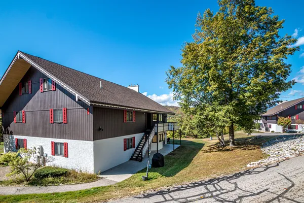 $425,000 | 30 Christmas Mountain Road, Unit H30, Intervale, NH 03845
