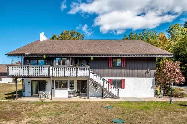 $425,000 | 30 Christmas Mountain Road, Unit H30, Intervale, NH 03845