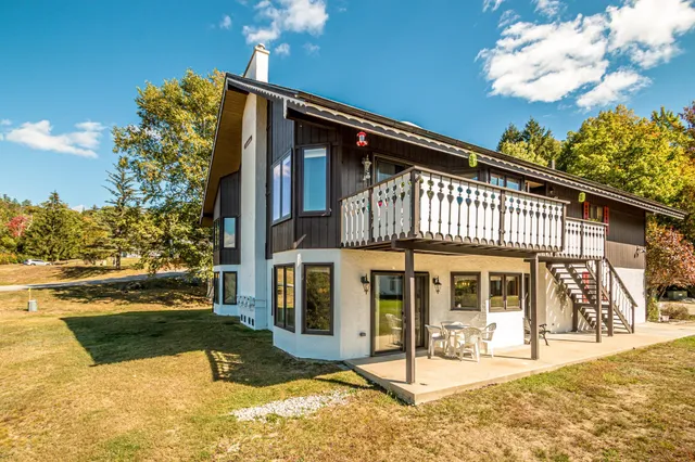 $425,000 | 30 Christmas Mountain Road, Unit H30, Intervale, NH 03845