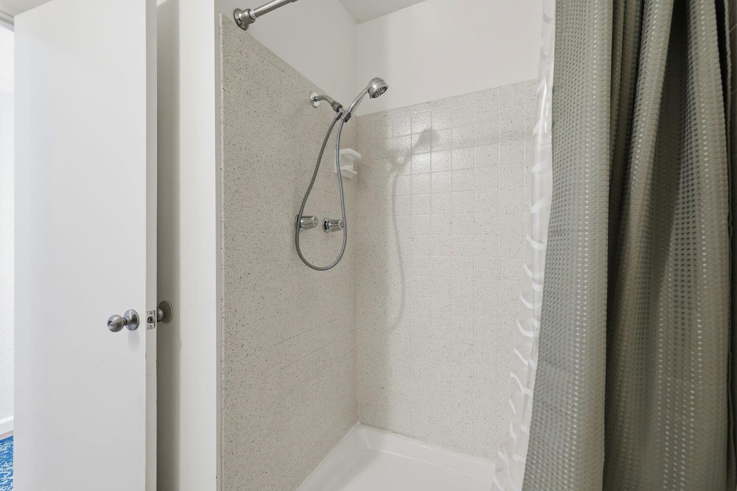 1156 Rosa Del Rio Way Sacramento, CA 95822 - Photo 23 of 43 Hall Bathroom