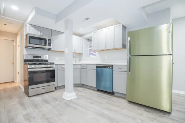 $2,500 | 1315 West Eddy Street, Unit G, Chicago, IL 60657