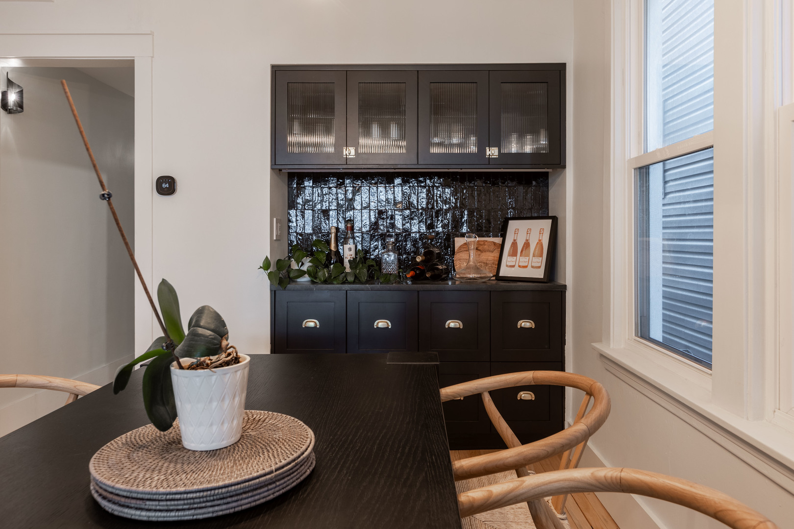 Undisclosed Address Chicago, IL 60647 - Photo 19 of 42 a living room with furniture and a potted plant