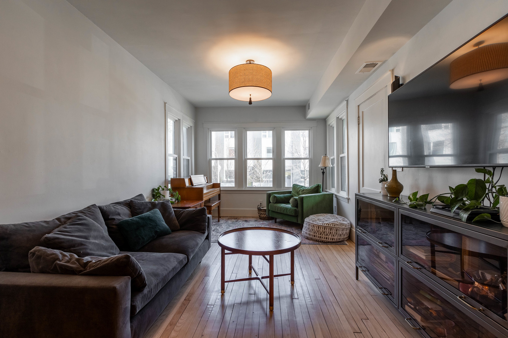Undisclosed Address Chicago, IL 60647 - Photo 2 of 42 a living room with furniture and wooden floor