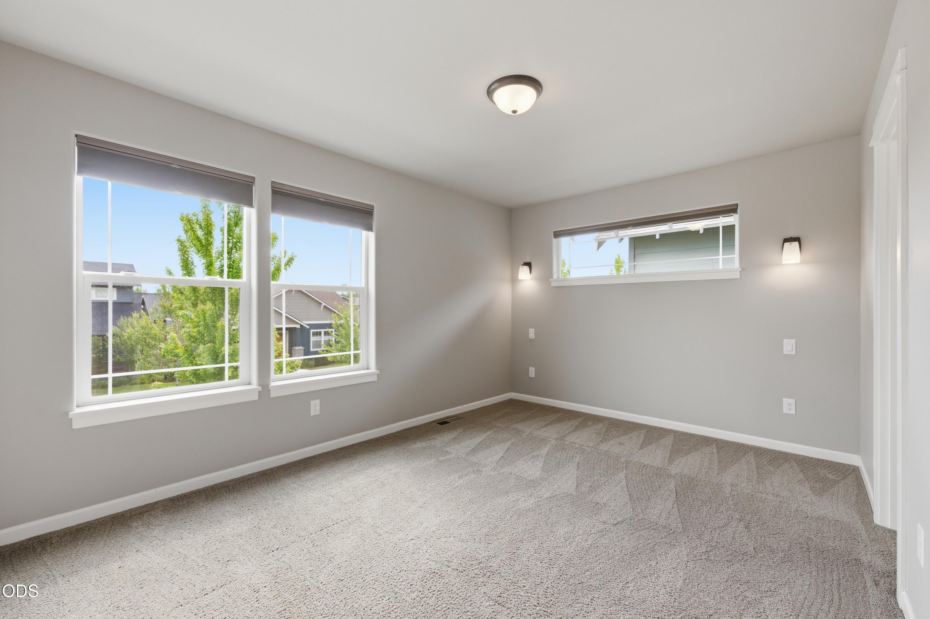 62719 Hawkview Road Bend, OR 97701 - Photo 19 of 55