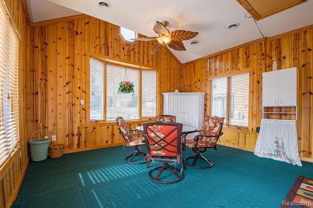5370 Lakeshore Road Fort Gratiot, MI 48059 - Photo 6 of 28