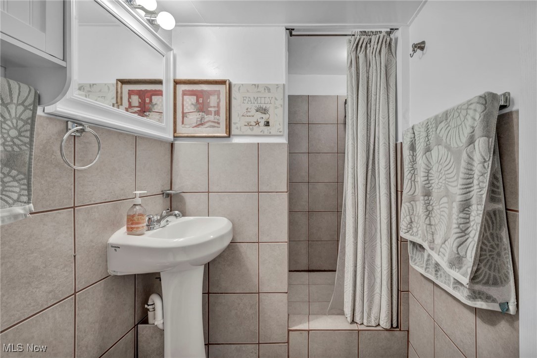 12976 West Pleasant Valley Road Cleveland, OH 44130 - Photo 31 of 47 Gallery Image 31