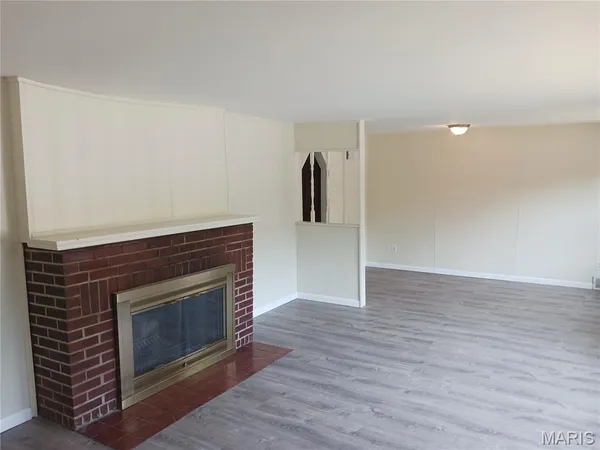 $1,400 | 137 Elkan Avenue, St. Louis, MO 63135