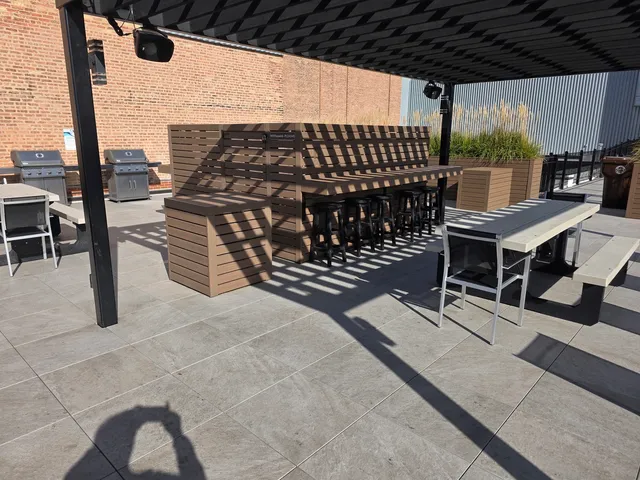 $290,000 | 1645 West Ogden Avenue, Unit 607, Chicago, IL 60612