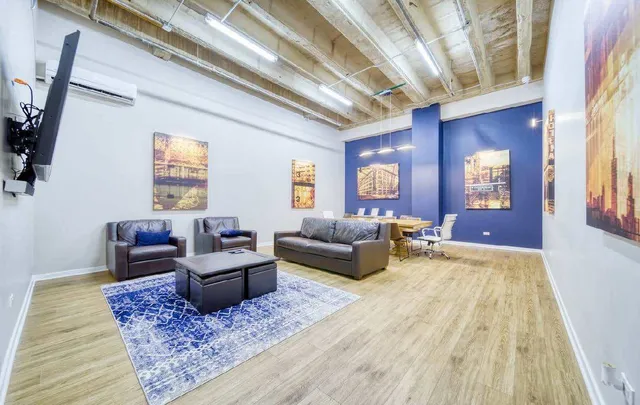 $290,000 | 1645 West Ogden Avenue, Unit 607, Chicago, IL 60612