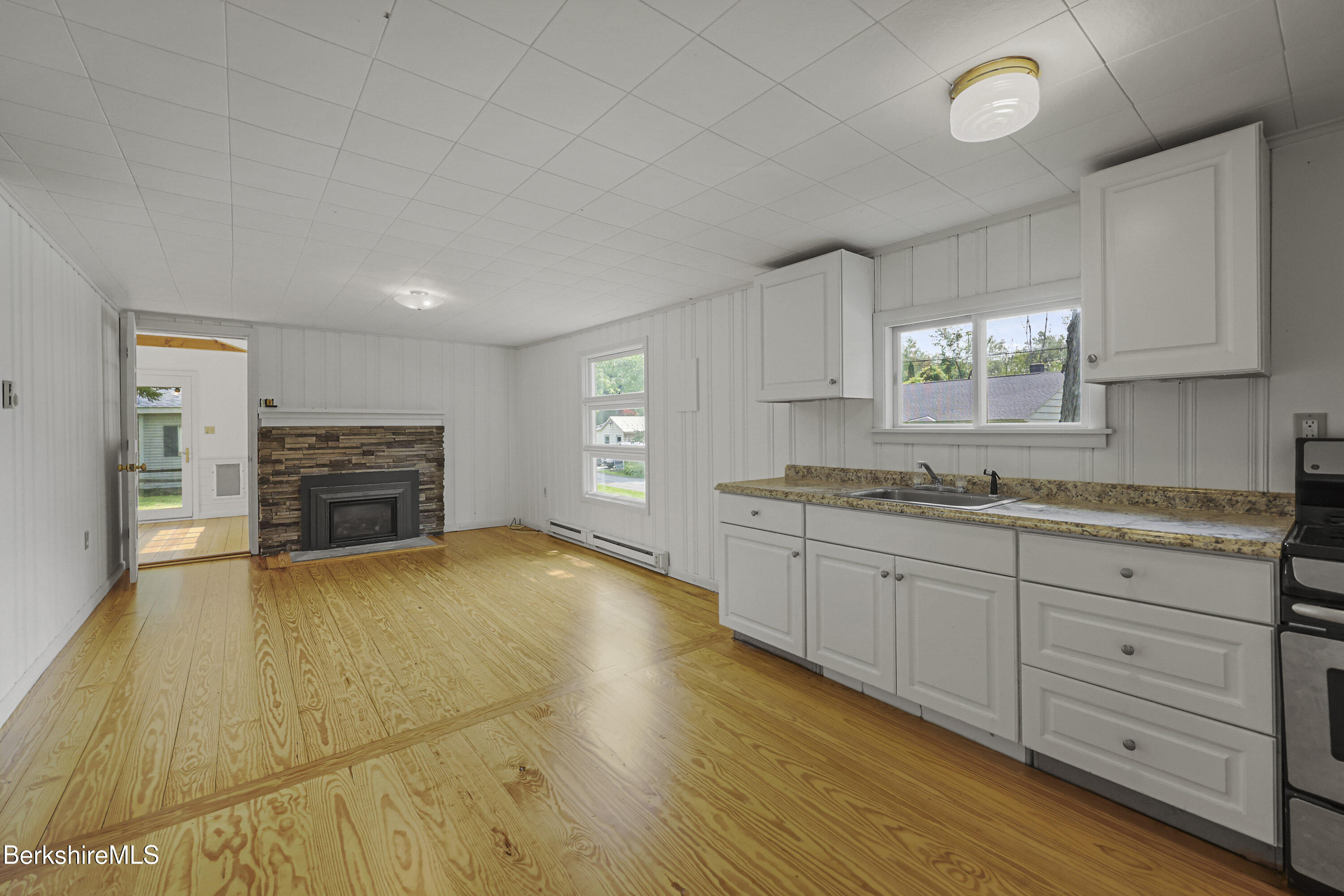 20 Pine Road Richmond, MA 01201 - Photo 17 of 28 75 Kitchen