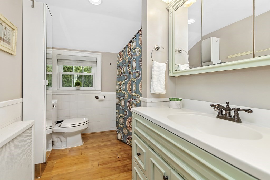 62 Bow Road Newton, MA 02459 - Photo 13 of 18 Gallery Image 13