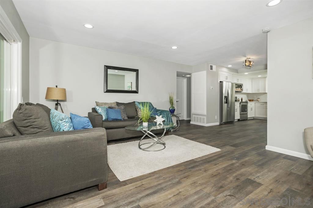 6059 Rancho Mission Road, Unit 104 San Diego, CA 92108 - Photo 6 of 25 Gallery Image 6