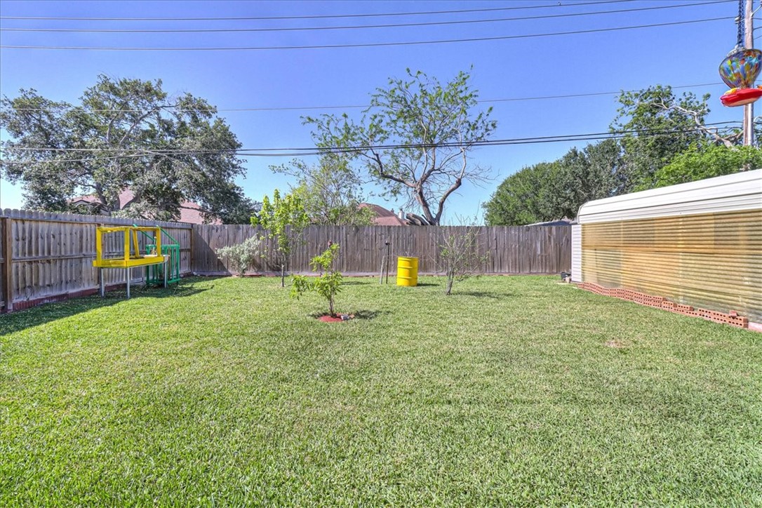 5801 Corsica Road Corpus Christi, TX 78414 - Photo 34 of 39 a view of a backyard