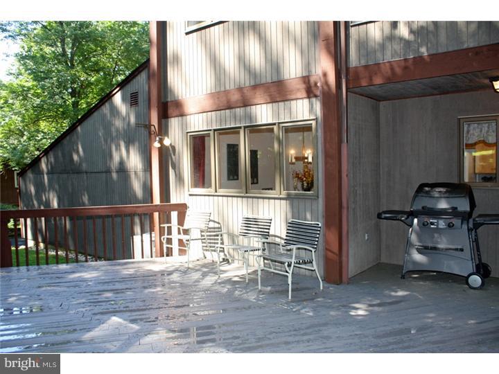 68 Jacobs Creek Road Ewing, NJ 08628 - Photo 3 of 19 Deck