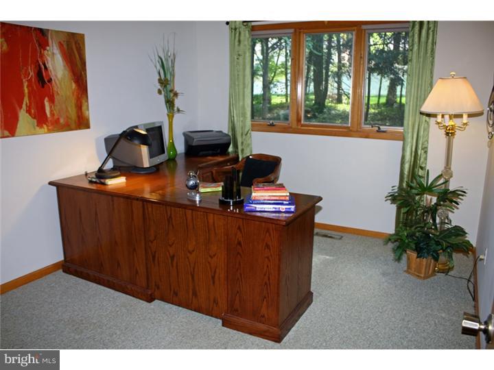 68 Jacobs Creek Road Ewing, NJ 08628 - Photo 8 of 19 Office / Study