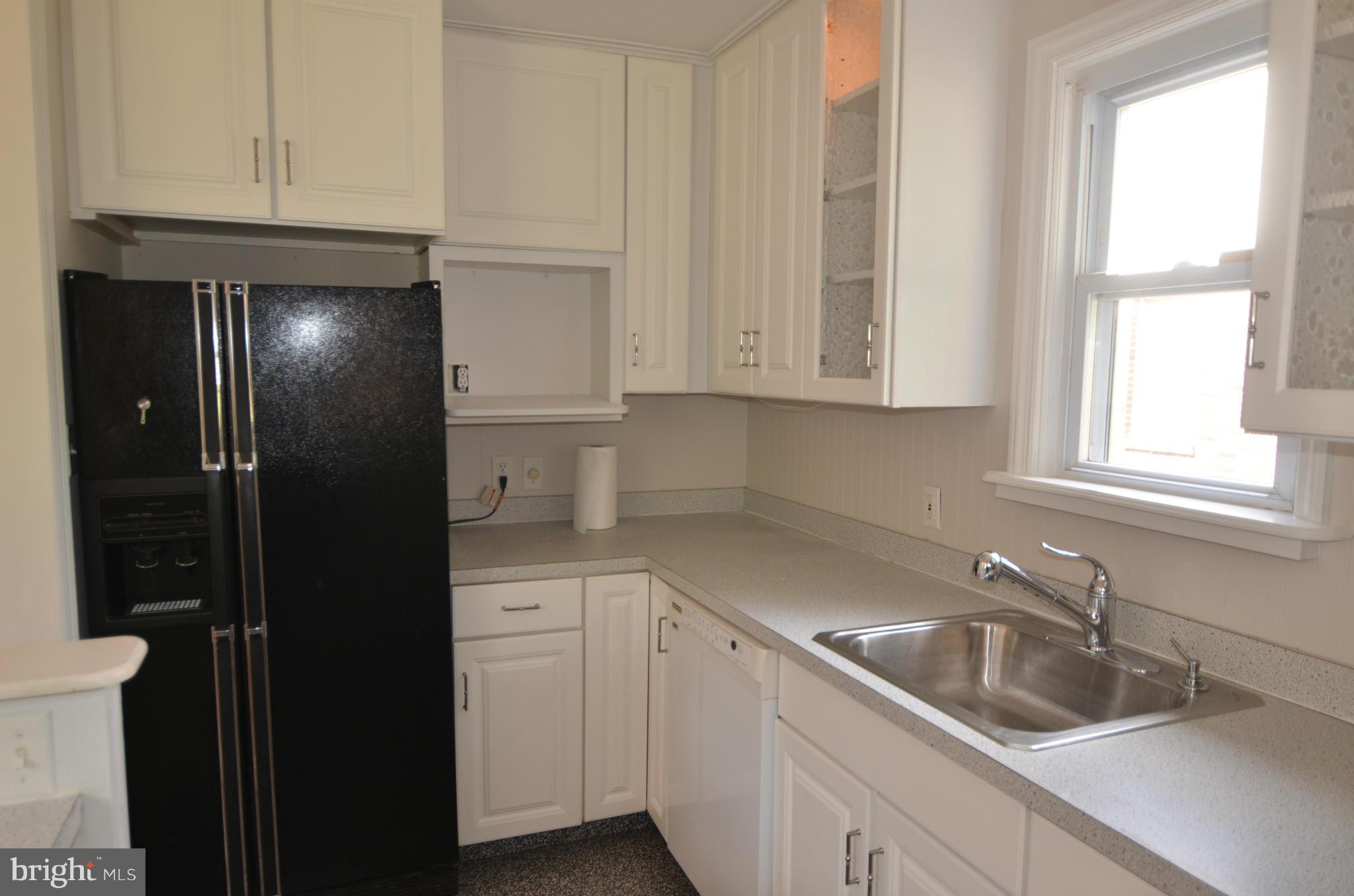 530 Windwood Road Baltimore, MD 21212 - Photo 3 of 16 Kitchen