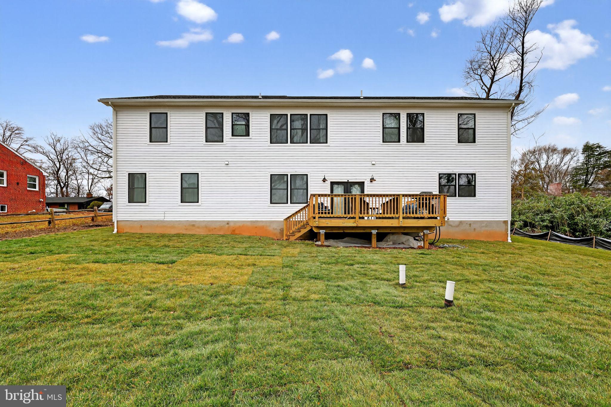 1024 Broadview Road Fort Washington, MD 20744 - Photo 2 of 52 Back view with deck