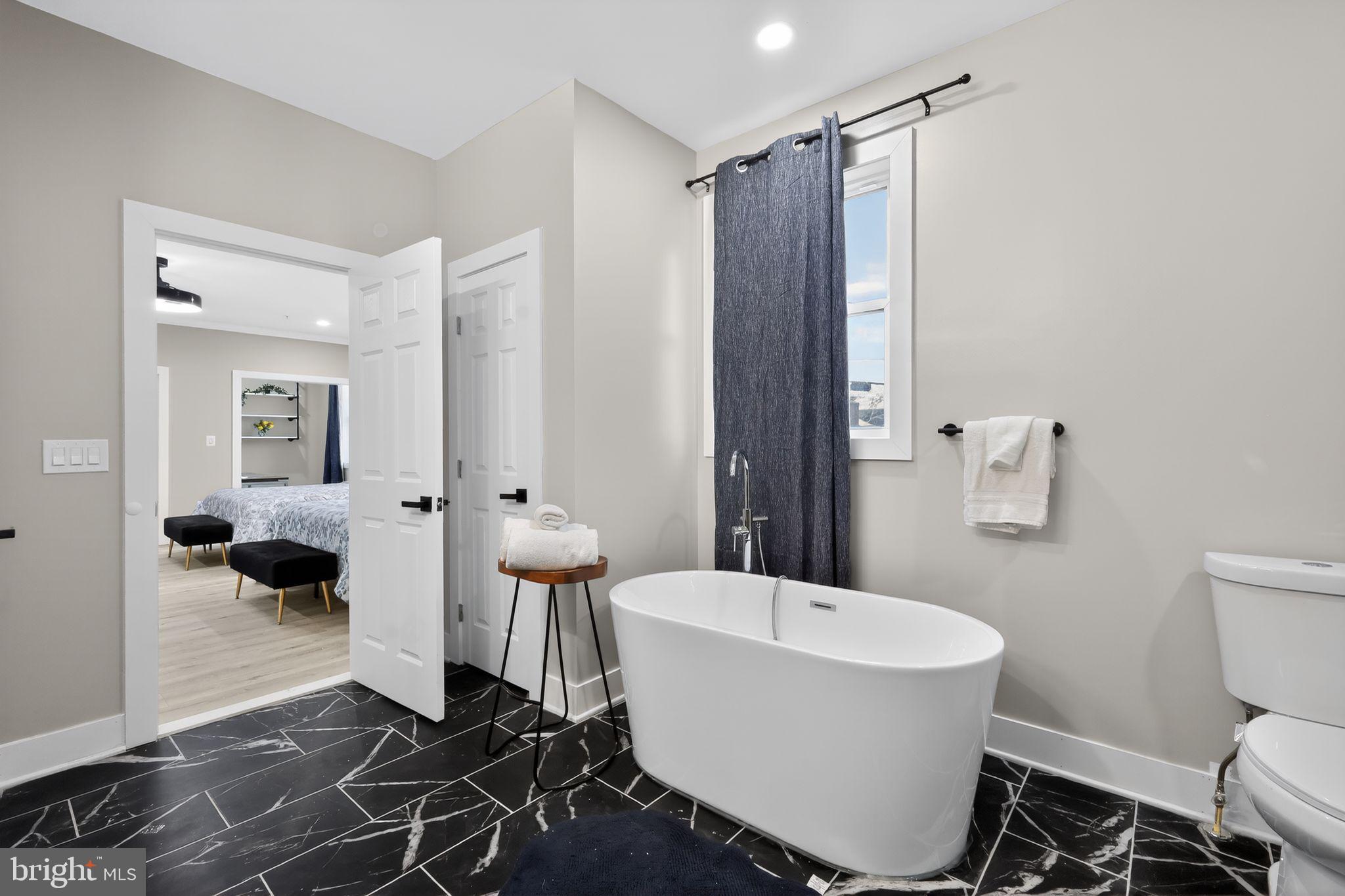1024 Broadview Road Fort Washington, MD 20744 - Photo 35 of 52 Upper-level Master bathroom - bathtub
