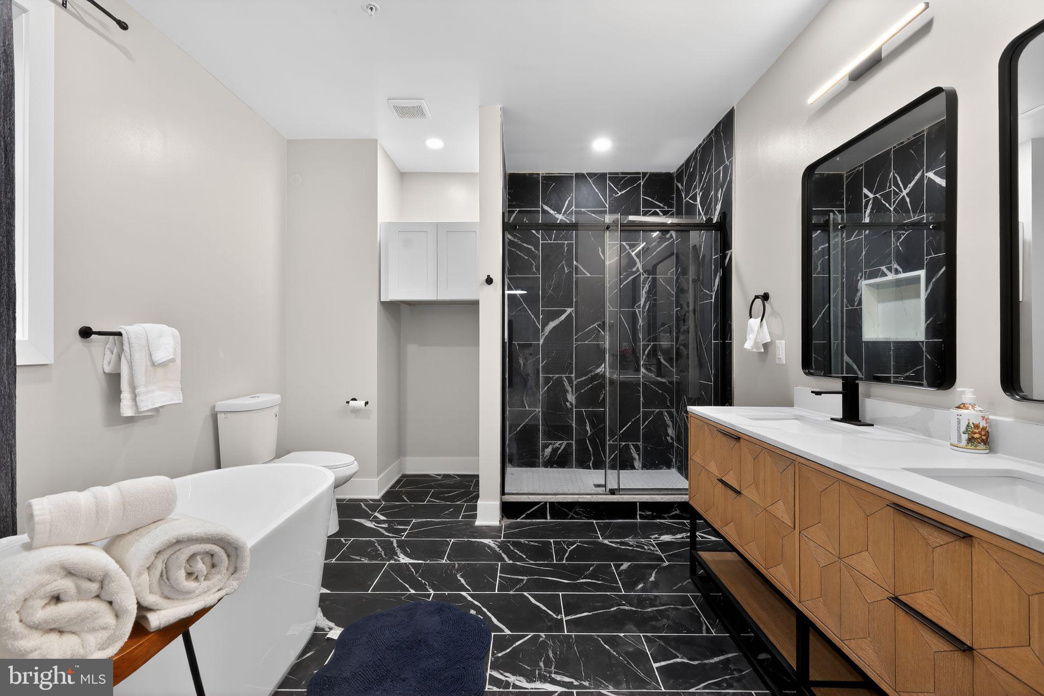 1024 Broadview Road Fort Washington, MD 20744 - Photo 38 of 52 Upper-level Master bathroom