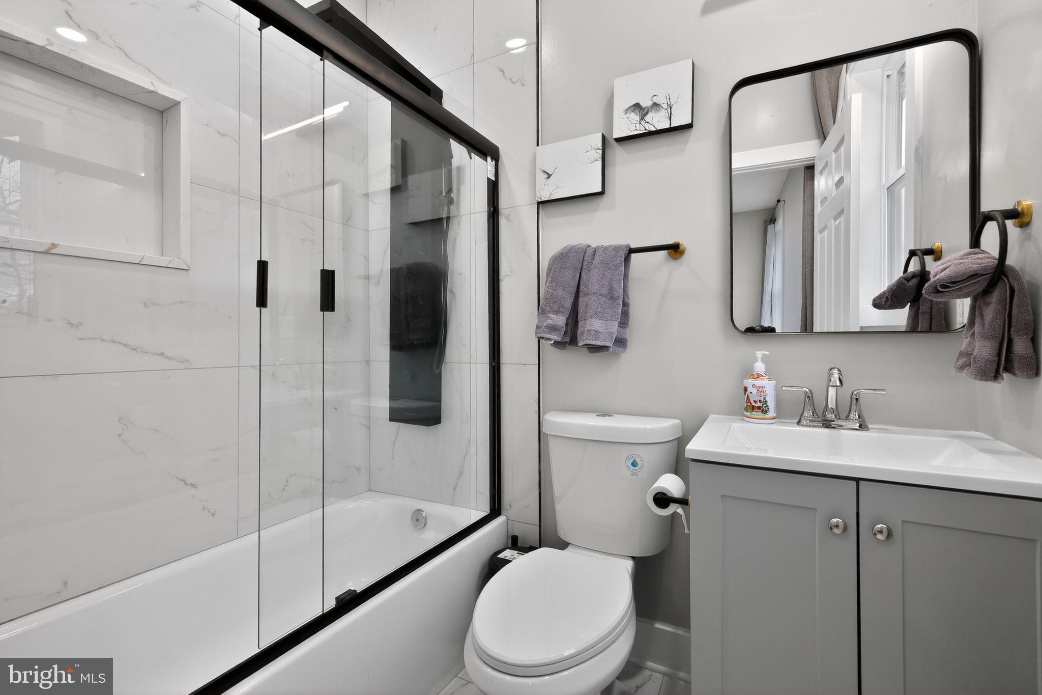 1024 Broadview Road Fort Washington, MD 20744 - Photo 47 of 52 Upper-level full bathroom