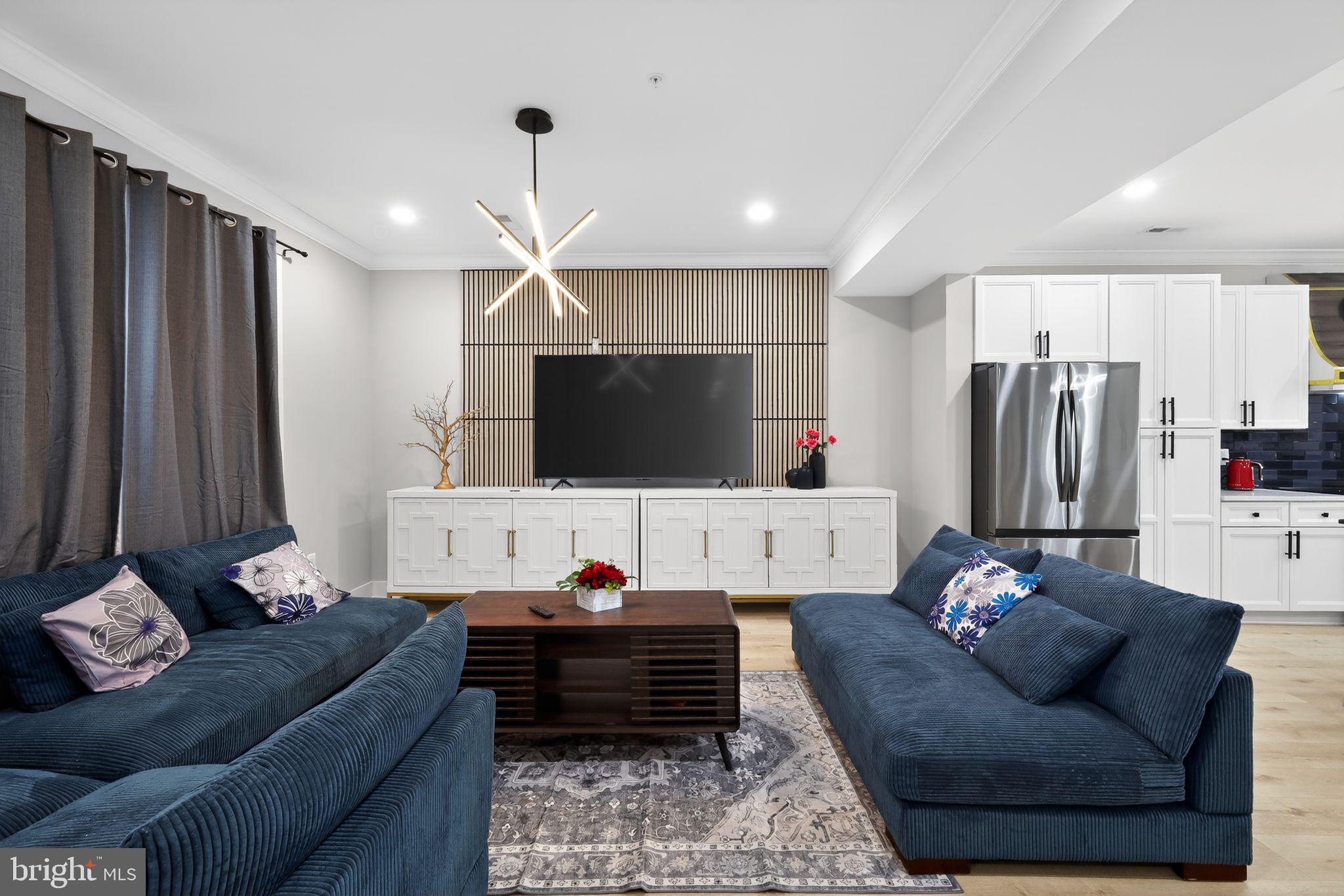 1024 Broadview Road Fort Washington, MD 20744 - Photo 10 of 52 Main floor living room 2