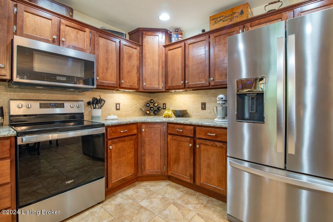 146 Bobwhite Road Brandenburg, KY 40108 - Photo 31 of 46 146 Bobwhite Rd-44