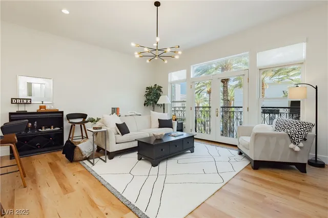 $2,900 | 2240 Village Walk Drive, Unit 2205, Henderson, NV 89012