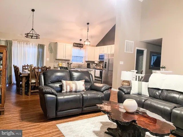 $395,000 | 109 Irwin Court, Hedgesville, WV 25427