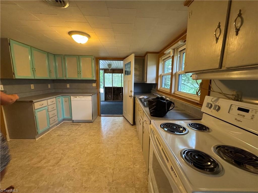 285 Crestview Church Road Asheboro, NC 27205 - Photo 14 of 37 Gallery Image 14