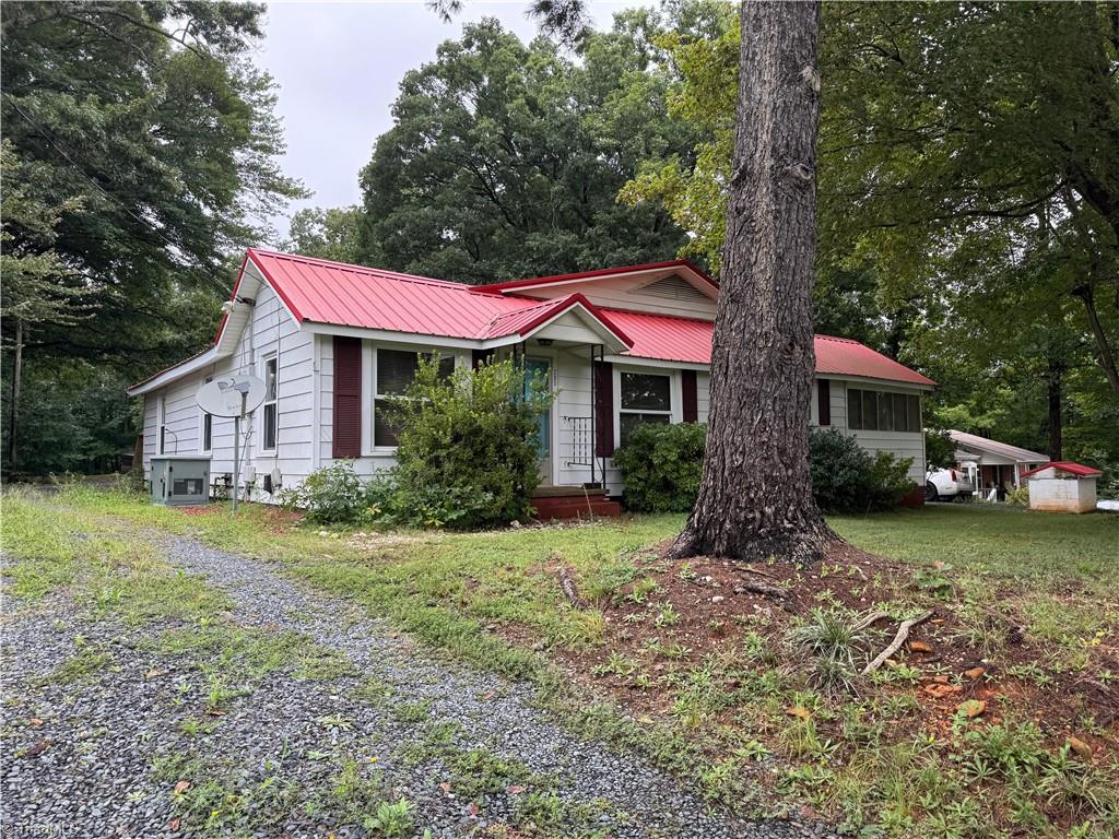 285 Crestview Church Road Asheboro, NC 27205 - Photo 2 of 37 Gallery Image 2