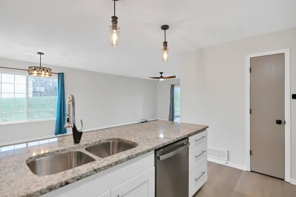 $200,000 | 7636 Creek Bend, Unit 7636, Rockford, IL 61114