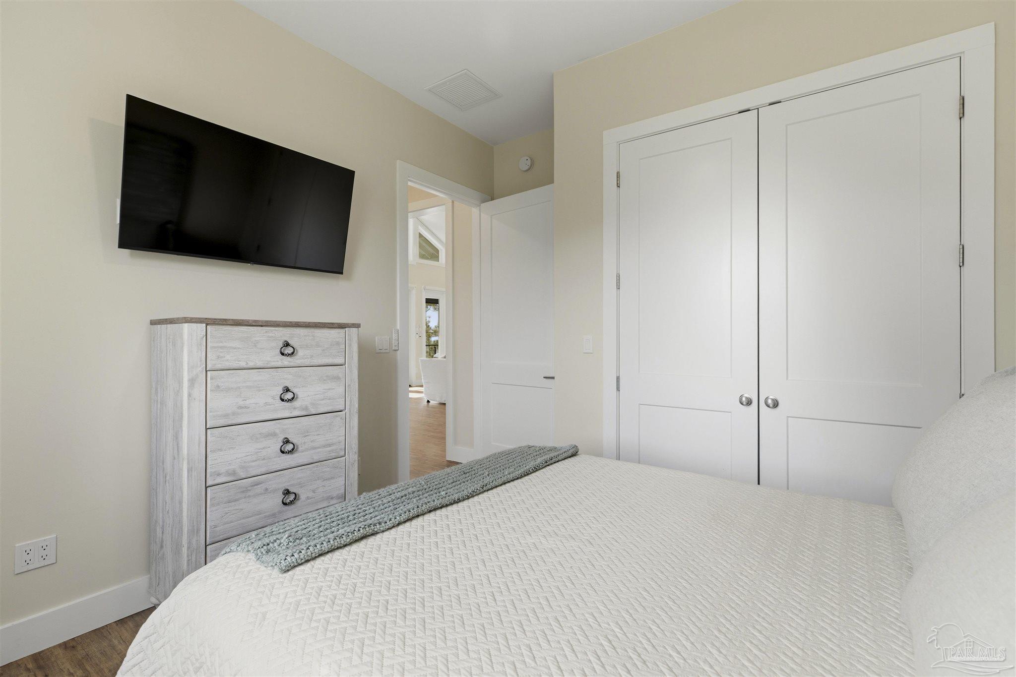 5402 North Shore Road Pensacola, FL 32507 - Photo 27 of 72