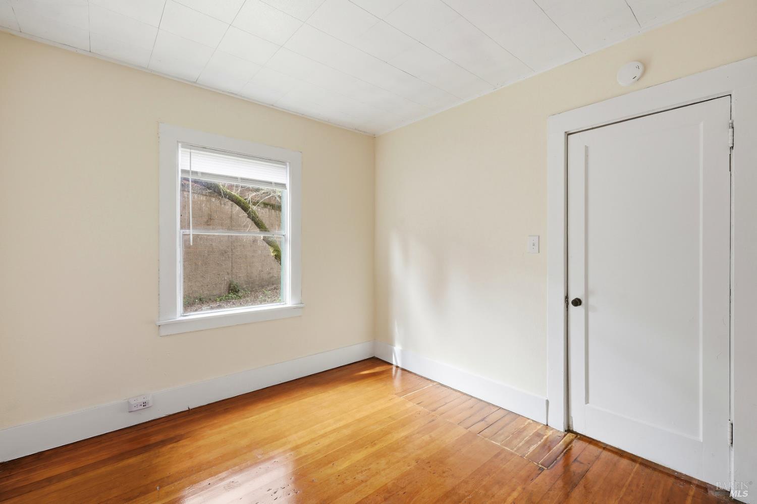 220 Carrillo Street Santa Rosa, CA 95401 - Photo 24 of 33