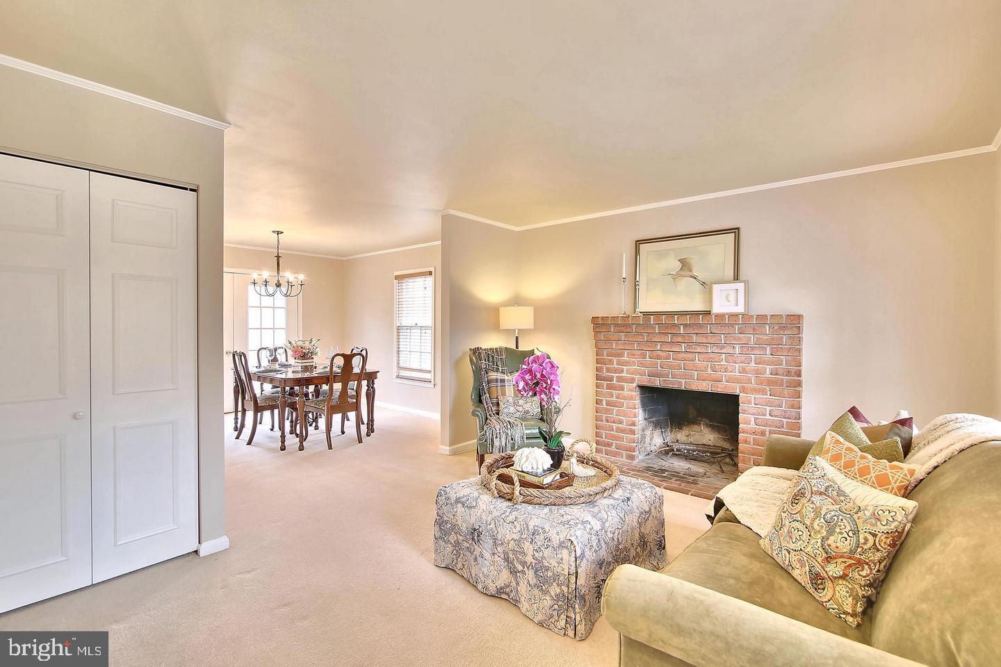 1625 Wise Road Point of Rocks, MD 21777 - Photo 2 of 27 Living Room