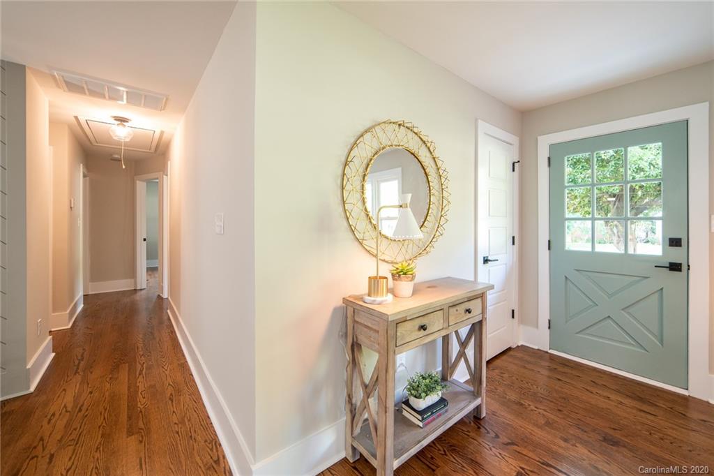 5728 Brookhaven Road Charlotte, NC 28210 - Photo 5 of 33 Gallery Image 5