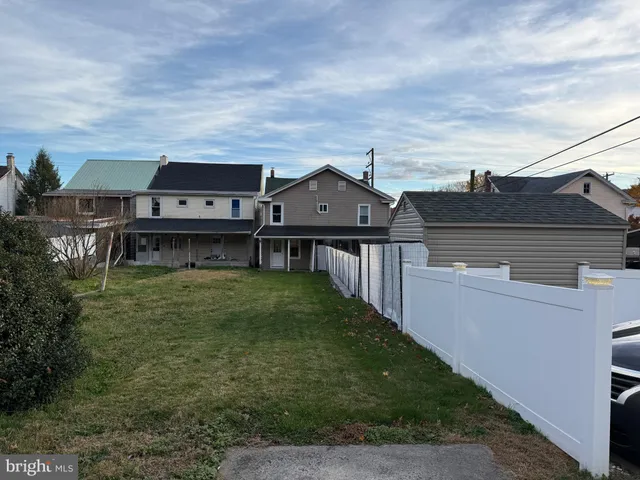 $160,000 | 45 West Grand Avenue, Tower City, PA 17980