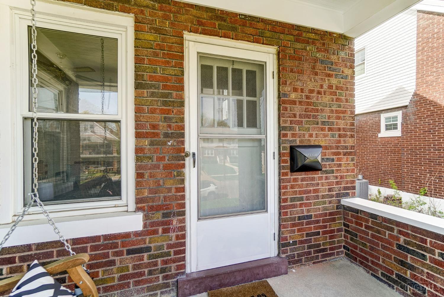 2113 Cathedral Avenue Norwood, OH 45212 - Photo 5 of 43