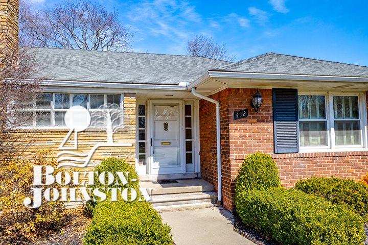 412 Lexington Road Grosse Pointe, MI 48236 - Photo 10 of 43 Welcome Home
