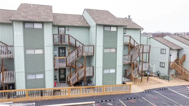 $249,000 | 304 Southwood Shores Circle, Unit 2C, Lake Ozark, MO 65049