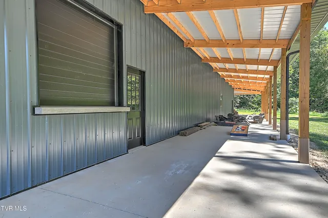 $2,645,000 | 16761 Bristol Highway, Bristol, VA 24202