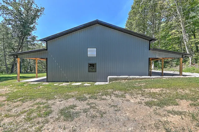 $2,645,000 | 16761 Bristol Highway, Bristol, VA 24202